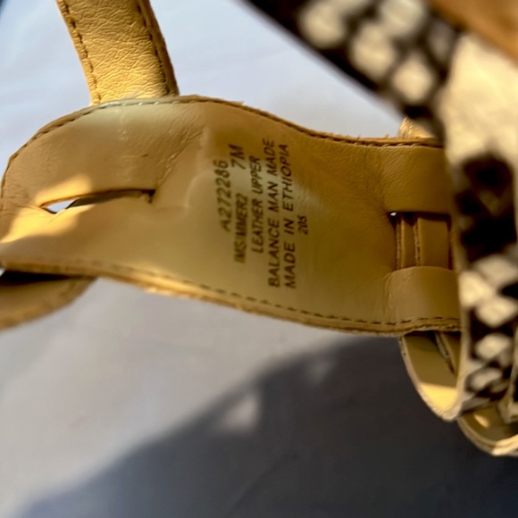 Isaac Mizrahi Live Sandals Size 7M - Leather Upper Snakeskin Cork Wedge - Picture 7 of 8